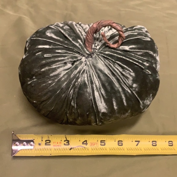 Velvet pumpkin decor - Picture 2 of 2